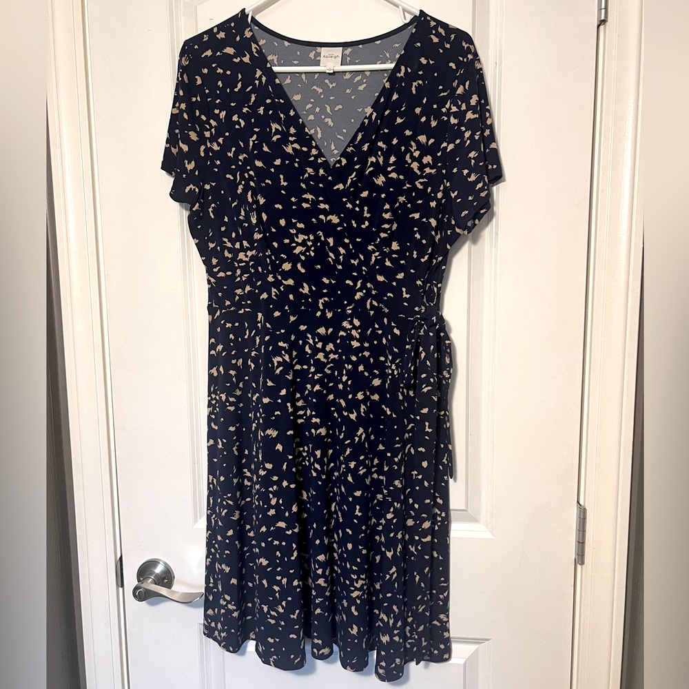 Stitch Fix Dress - Navy Blue with Tan Accents XL Never Worn - Stretchy Flowy